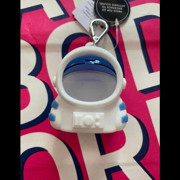 NWT Bath & Body Works Astronaut Pocketbac Holder - Picture 2 of 4